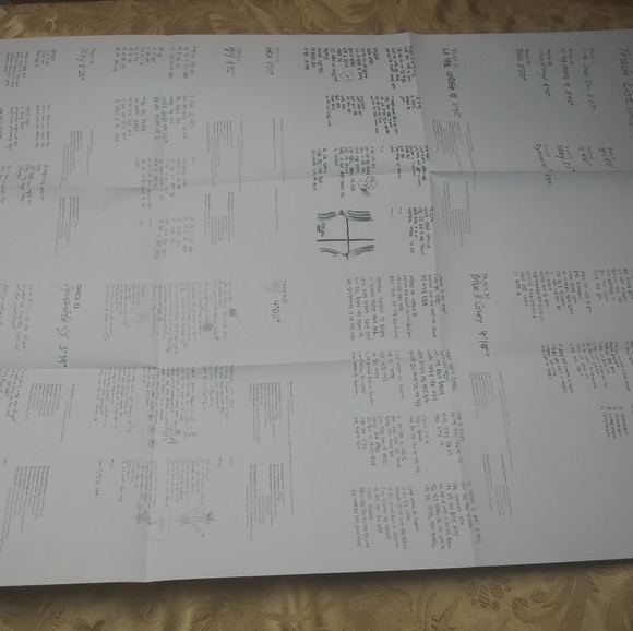 BTS BE album - Picture 4 of 14